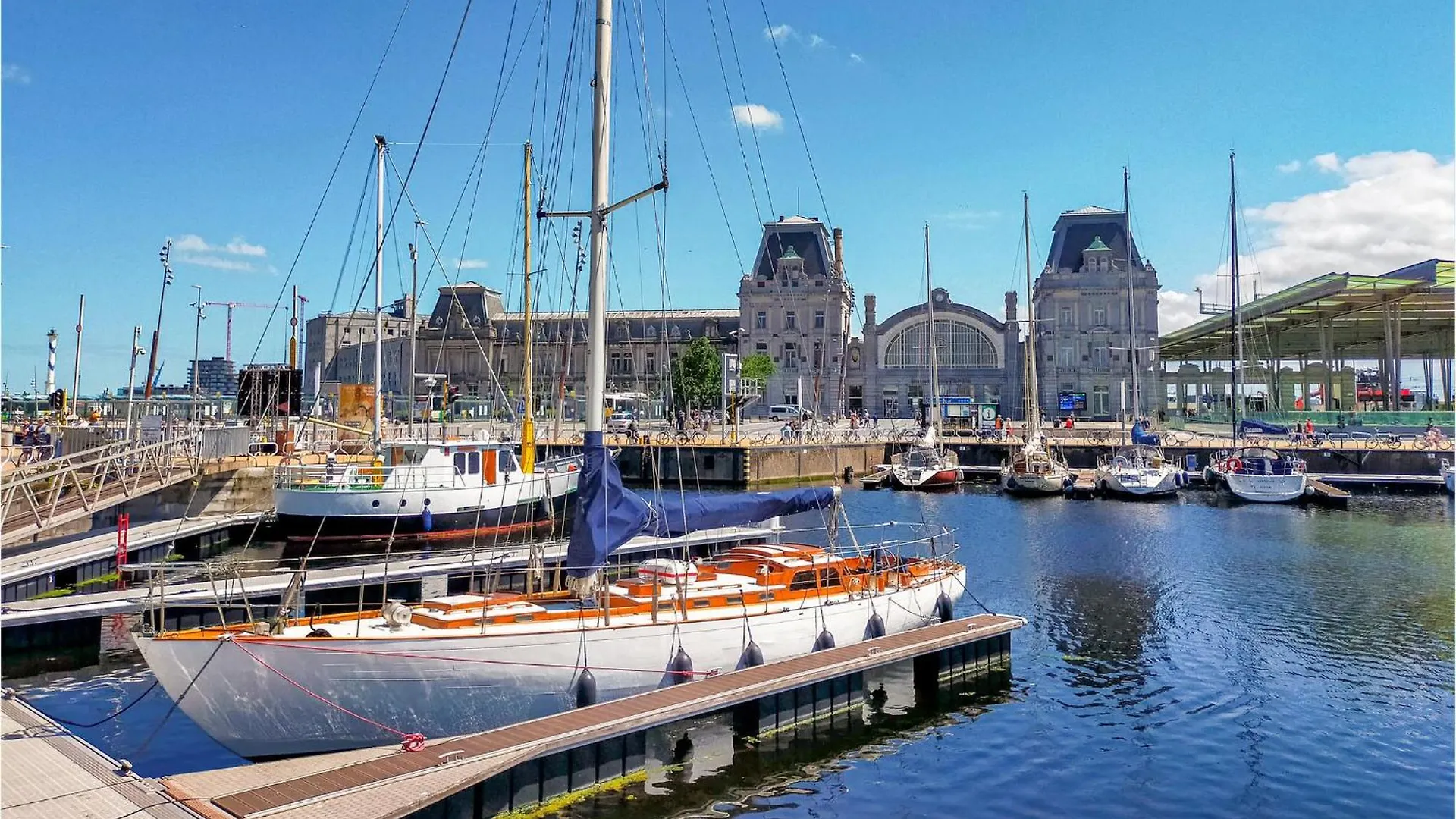 2 Bedroom Nice Apartment In Oostende 0*, Ostend